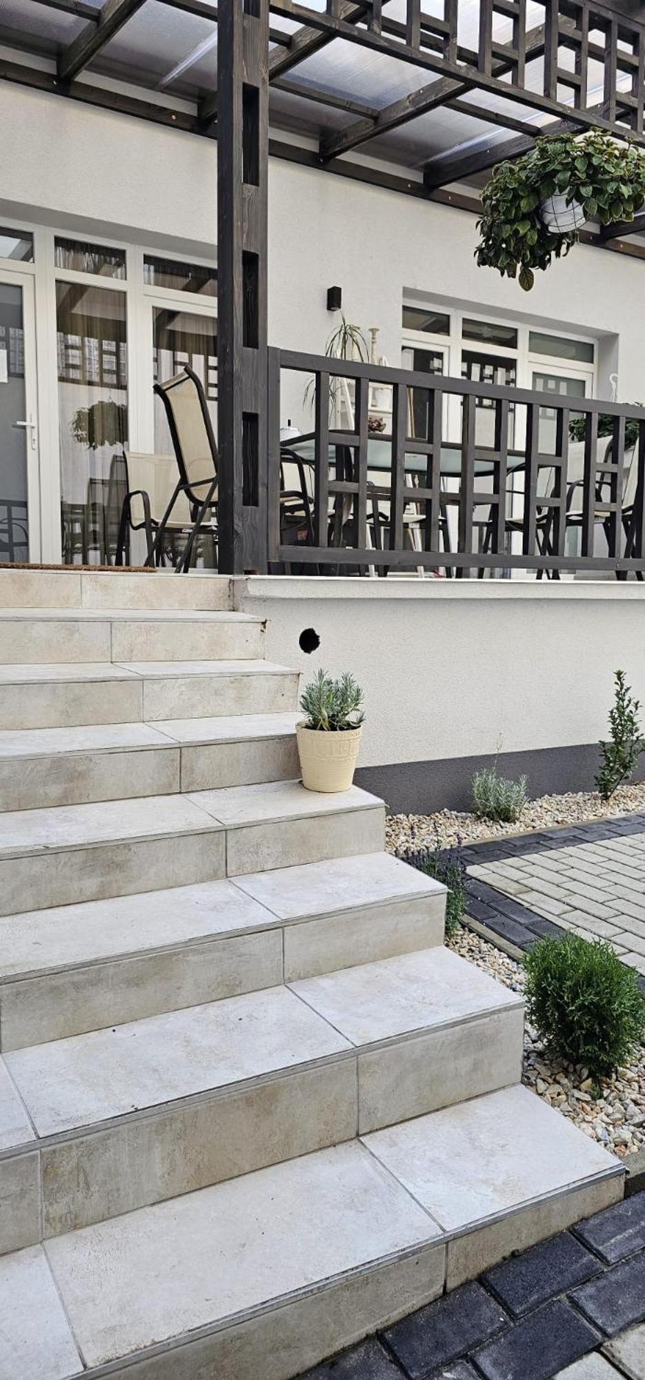 Peterfia Boutique Apartments Debreţin Exterior foto