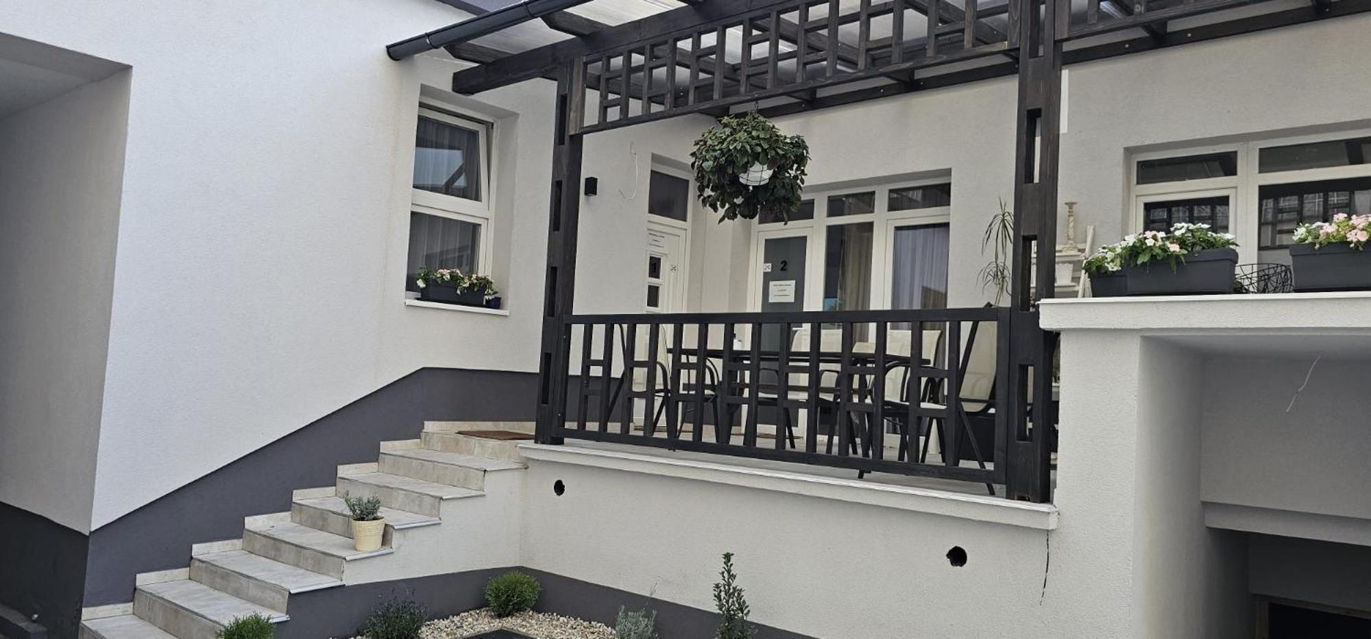 Peterfia Boutique Apartments Debreţin Exterior foto